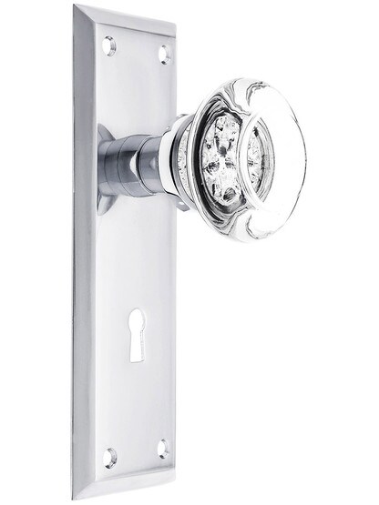 New York Plate with Round Clear Crystal Knob with Keyhole in Polished Chrome.